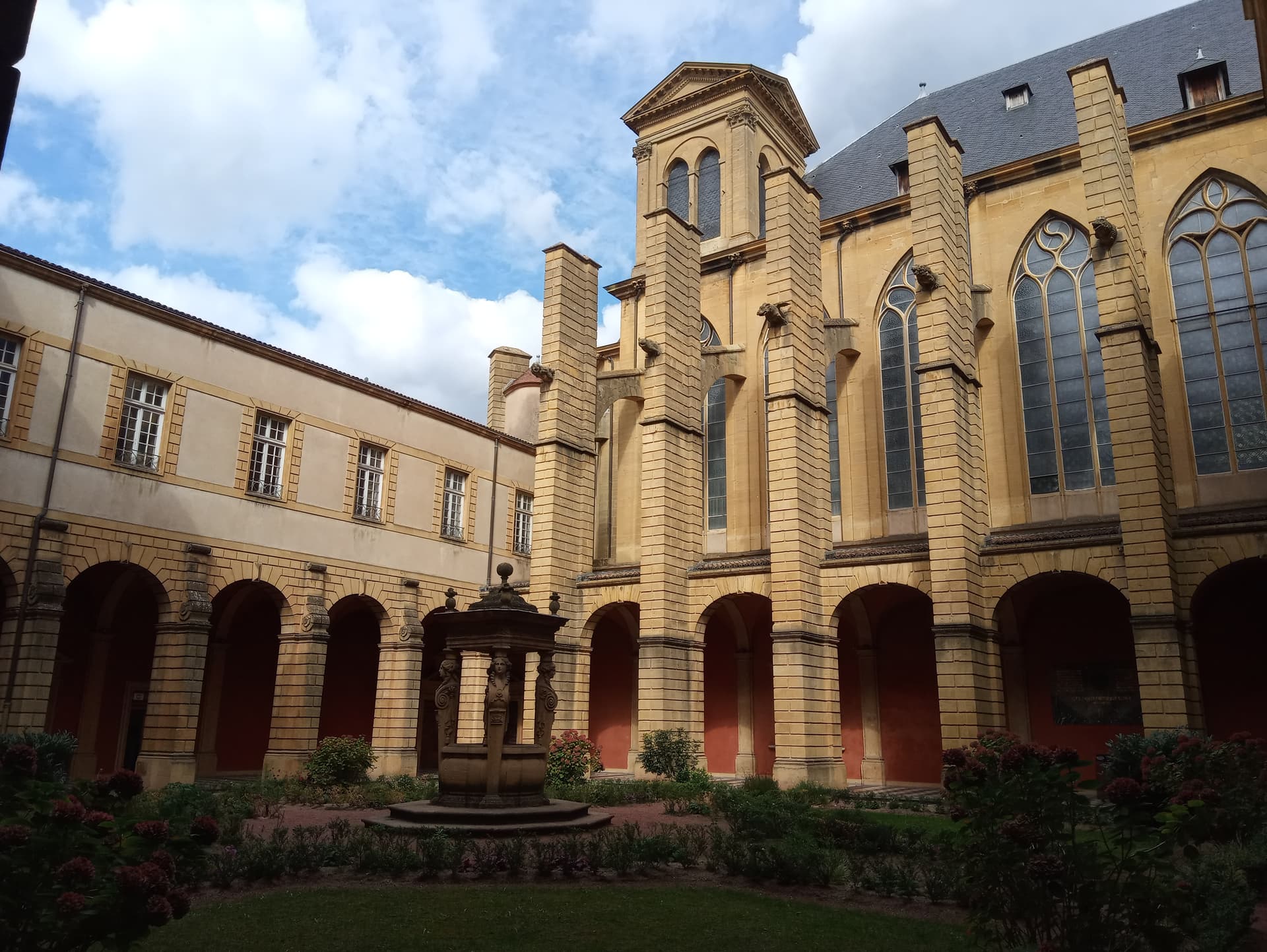 04 - Saint-Clément Abbaye02